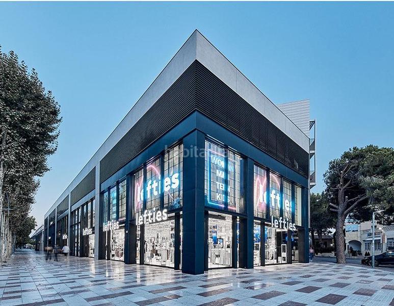 Foto 6986ec49-ac3e-444d-bbb5-d1523ebd7b52. Alquiler local comercial alquiler de local en las galerías neptuno de platja daro en Platja d´Aro