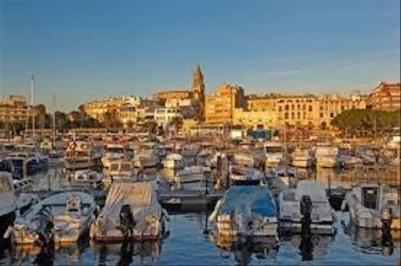 Foto ffcdfc89-7f18-43f7-87cf-bad49b8c2e42. Lloguer local comercial a El Pedró Palamós