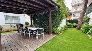 Casa adosada  Calle ntra sra fanals. Gran casa en el centro de platja daro  costa brava