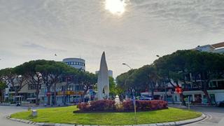 Local Comercial  Avenida costa brava. En venta  local bar  restaurante con terraza en el centro de pla