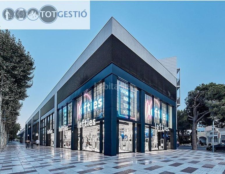 Foto f95eeb00-0500-46d6-ae83-c6c727a3301f. Lloguer local comercial a Centre-Platja Platja d´Aro