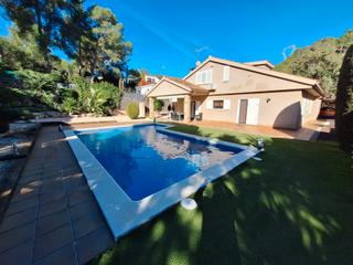 Chalet à Pallejà. Fantastica casa en fontpineda parcela llana