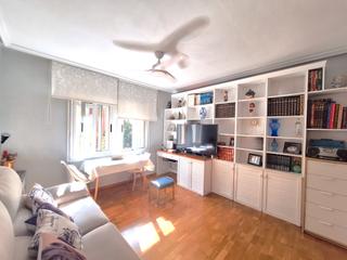 Appartement  Carrer dels alts forns. Piso superluminoso altos hornos + parquing op.