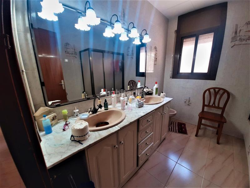 Foto 2b81d635-56a2-466d-8c69-9e7d9181aefc. Chalet mit kamin heizung parking in Cervelló