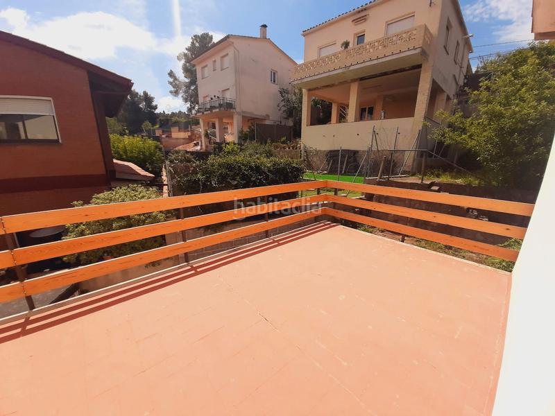 Foto ad877f33-4e6a-459e-9c87-d586f95317b4. Chalet mit kamin heizung parking in Cervelló