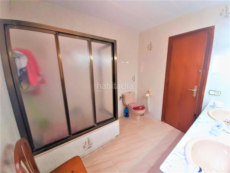 Foto ca8f6ab0-4be6-446e-b4b5-10d75431d929. Chalet mit kamin heizung parking in Cervelló