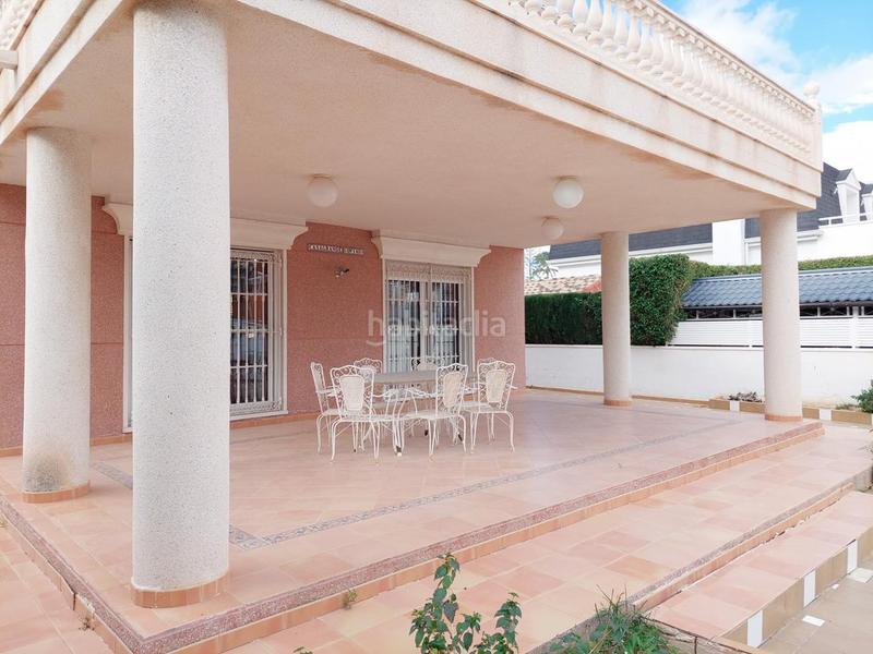 Foto 55d24342-435e-45ad-beea-c0fd443644f9. Maison avec parking dans Ciutat Jardí - Torreta Verdí Elche / Elx