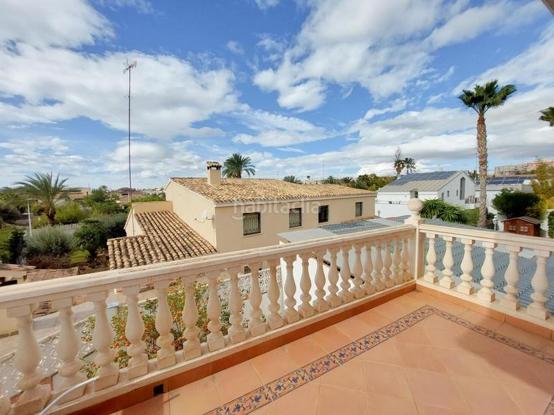 Foto 55fb6bb1-674c-4d47-864d-1f136828feb2. Maison avec parking dans Ciutat Jardí - Torreta Verdí Elche / Elx