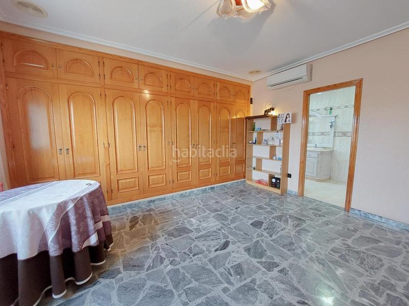 Foto dbc90b8c-b70e-4946-9e66-88dfe6e2d166. Maison avec parking dans Ciutat Jardí - Torreta Verdí Elche / Elx