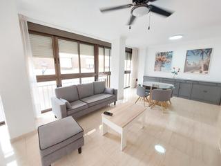 Lloguer Pis  Carrer sant joan. Perfecta para estudiantes! vivienda reformada y amueblada a estr