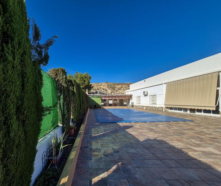 Foto 4712cfb9-8ec7-4df5-9998-f4640d13332f. Casa encantador chalet en urbanizacion bonavista en Elche / Elx