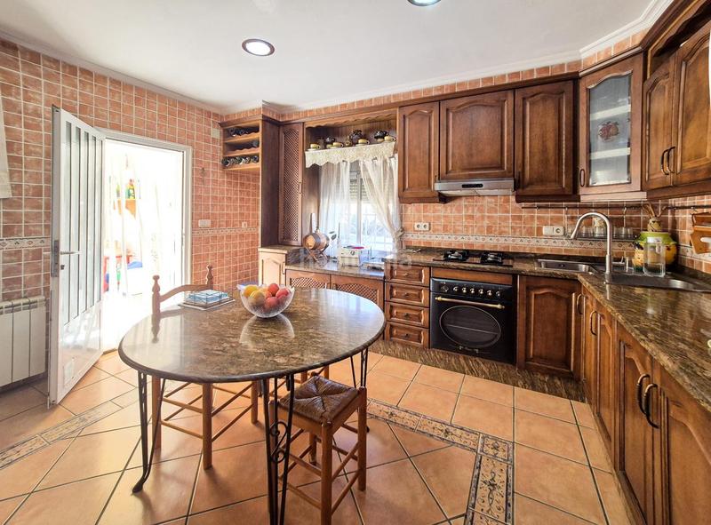 Foto 51dd5cac-803a-4149-88e7-e0ab45bd7aa2. Casa encantador chalet en urbanizacion bonavista en Elche / Elx