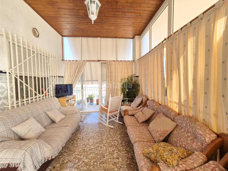 Foto 9966b6ea-0292-4d15-b738-d7d96b9178c0. Casa encantador chalet en urbanizacion bonavista en Elche / Elx