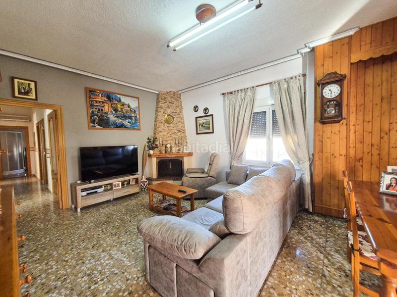 Foto a0405dfb-57bc-42d9-94f6-89c502fb3063. Casa encantador chalet en urbanizacion bonavista en Elche / Elx