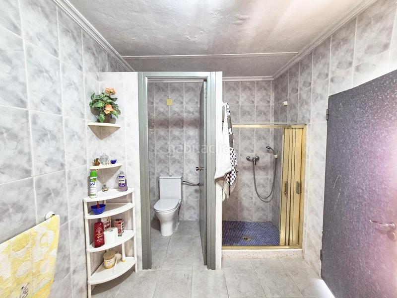 Foto bbe2a7c2-5554-4be6-a460-7979ef8c5d88. Casa encantador chalet en urbanizacion bonavista en Elche / Elx