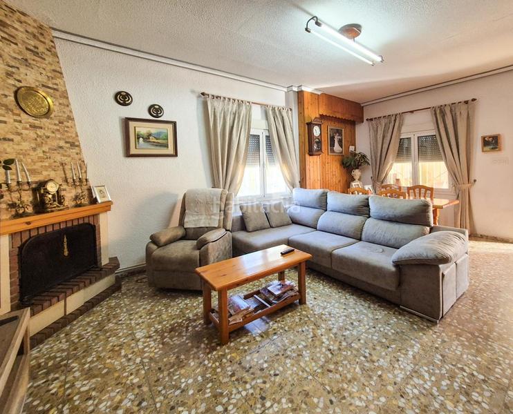 Foto c422c953-6246-4e39-95cf-effcc8ab7276. Casa encantador chalet en urbanizacion bonavista en Elche / Elx