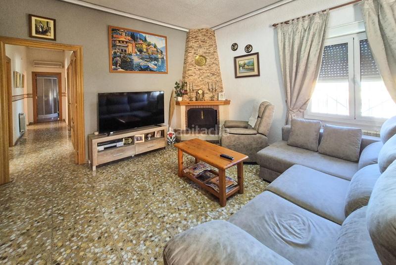 Foto cf3a0b44-95a8-4ada-acf2-7864d7f7fb3a. Casa encantador chalet en urbanizacion bonavista en Elche / Elx