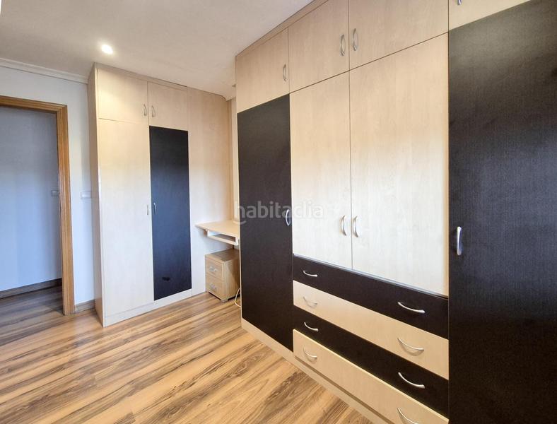 Foto 77680fde-bb53-4526-80ef-390e224964f0. Location appartement avec parking dans El Travaló - Martínez Valero Elche / Elx