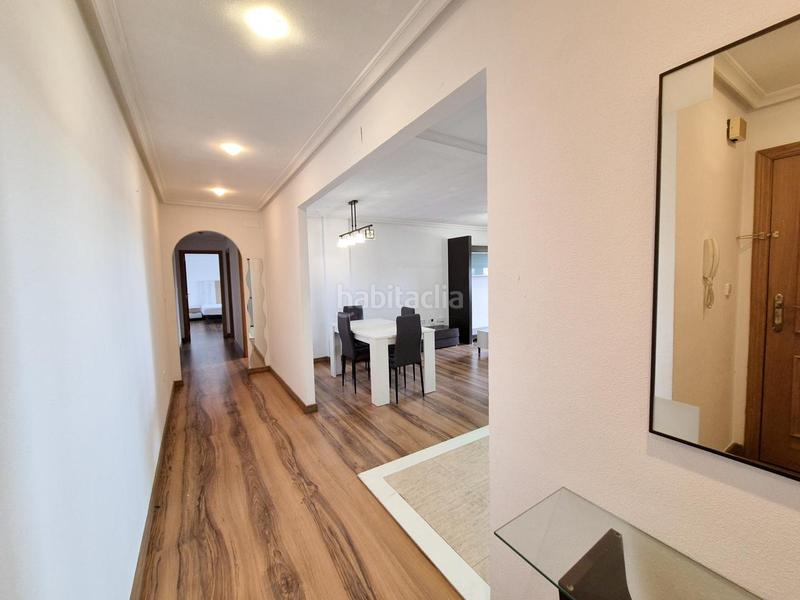 Foto 791fdda7-9321-413d-95a2-f130a6c9f47c. Location appartement avec parking dans El Travaló - Martínez Valero Elche / Elx