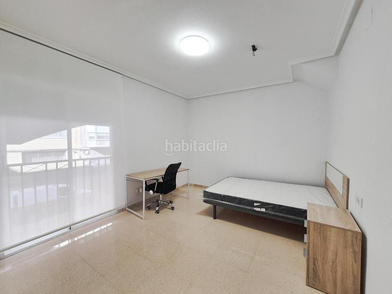 Foto 38b082fc-fc5b-4dd9-8994-e2d9a7982d4c. Alquiler planta baja alquiler habitaciones para estudiantes ceu san pablo, elche en Elche / Elx