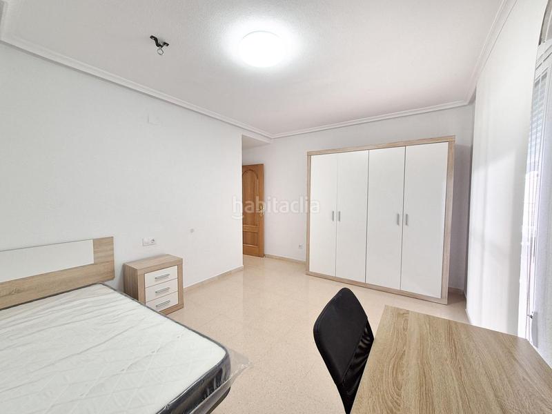 Foto aa7bea44-d112-423b-a4f8-c96d4c6ec2d0. Alquiler planta baja alquiler habitaciones para estudiantes ceu san pablo, elche en Elche / Elx