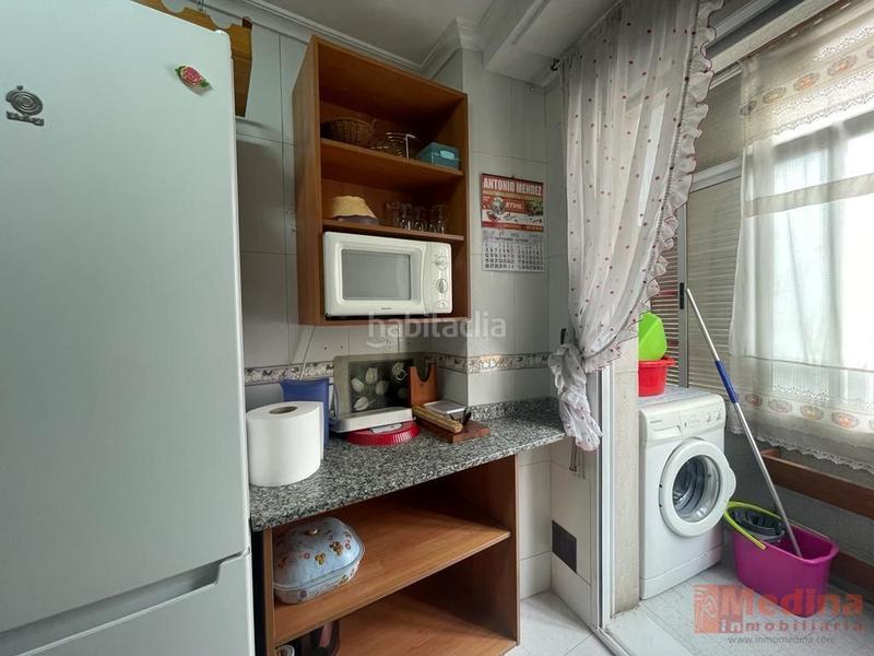 Foto 13e915d9-d6ec-4442-8dba-b029b6cab5cb. Alquiler piso oportunidad piso en alquiler zona raval en Elche / Elx