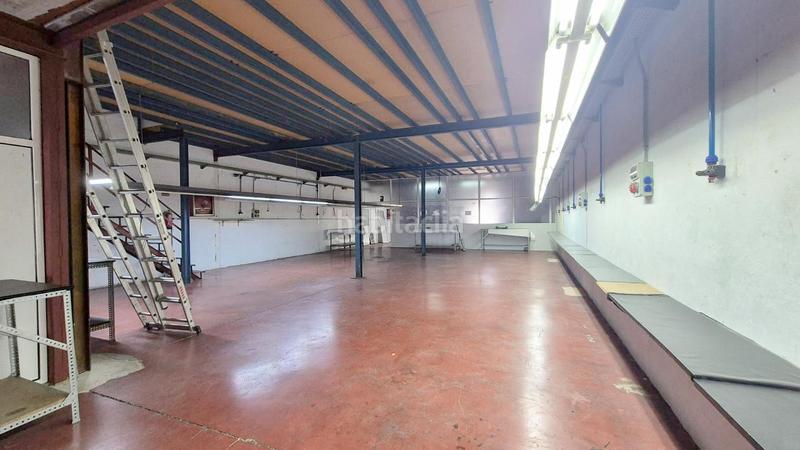 Foto f894814b-4a3a-45f1-99f2-165a6bc125c2. Location bâtiment à usage industriel dans San Crispín Elche / Elx