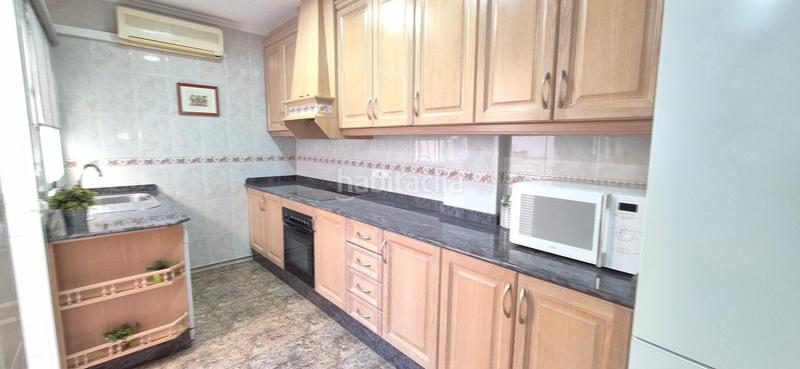 Foto bccb8e08-7301-431d-af75-481d85a74a7e. Casa en exclusiva!! adosado en Altabix con buhardilla, sótano y terrazas en Elche / Elx