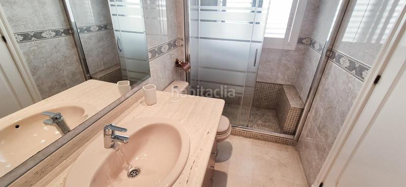 Foto c25b0e6f-97c5-44f9-929d-d4c1c1d2178a. Casa en exclusiva!! adosado en Altabix con buhardilla, sótano y terrazas en Elche / Elx