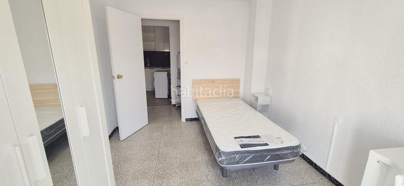 Foto 081f3994-d00d-45a6-b9a9-219a5b64c57a. Alquiler piso alquiler de habitaciones para estudiantes en vivienda reformada zona raval universidad ceu san pablo en Elche / Elx