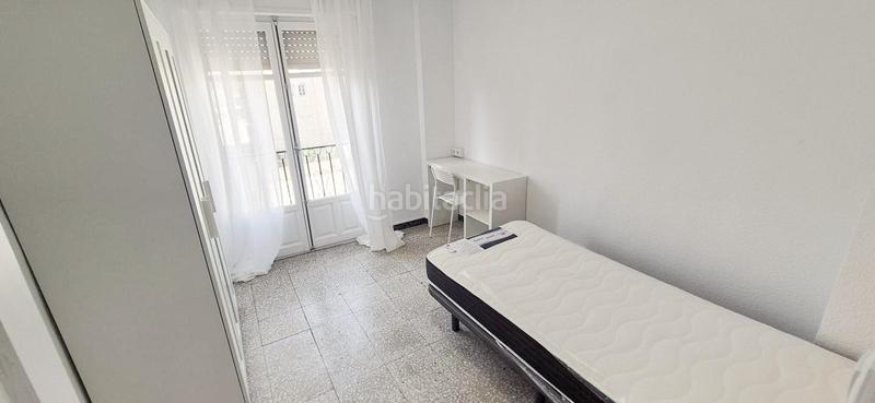 Foto 9dd53272-e674-4823-813e-6295af8c9678. Alquiler piso alquiler de habitaciones para estudiantes en vivienda reformada zona raval universidad ceu san pablo en Elche / Elx