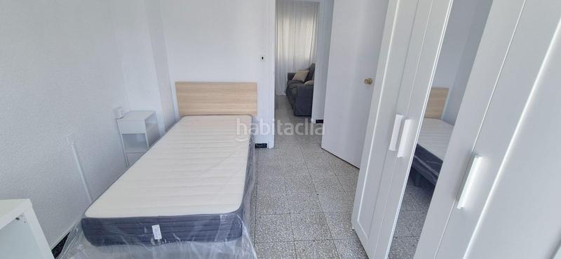 Foto f9c15b0c-6005-4317-9c50-7c16a20ef13b. Alquiler piso alquiler de habitaciones para estudiantes en vivienda reformada zona raval universidad ceu san pablo en Elche / Elx