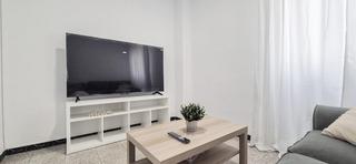 Lloguer Pis a El Raval - Portes Encarnades. Alquiler den vivienda reformada  zona raval  universidad ceu san