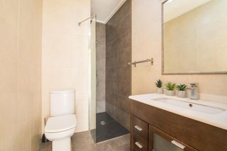 Rent Flat in El Raval - Portes Encarnades. Habitaciones para estudiantes en pleno centro! a un paso del ceu