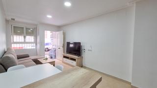 Location Rez-de-chaussée à Sector V. Oportunidad en alquiler! planta baja con entrada independiente e