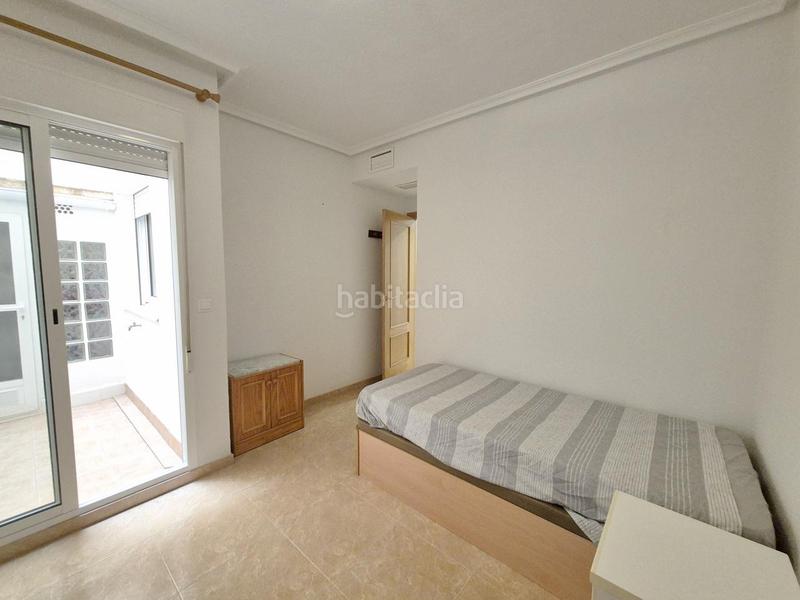 Foto bf0f90ce-2a4d-49fb-b915-cb7b5c9c7435. Location appartement avec parking piscine dans Calas Santiago Bernabeu Santa Pola