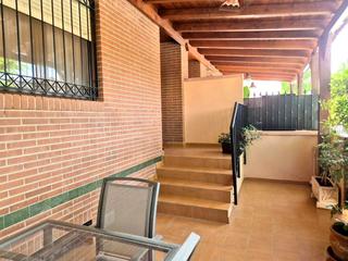 Location Maison jumelée à El Travaló - Martínez Valero. Adosado en alquiler en zona campo de fútbol  reformado, espacios