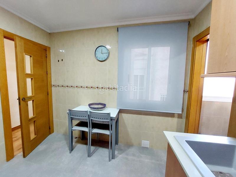 Foto 1eeb6954-ce2a-4ba6-bd9d-404792b1d344. Appartement dans Reina Victoria - Miguel Hernández Elche / Elx