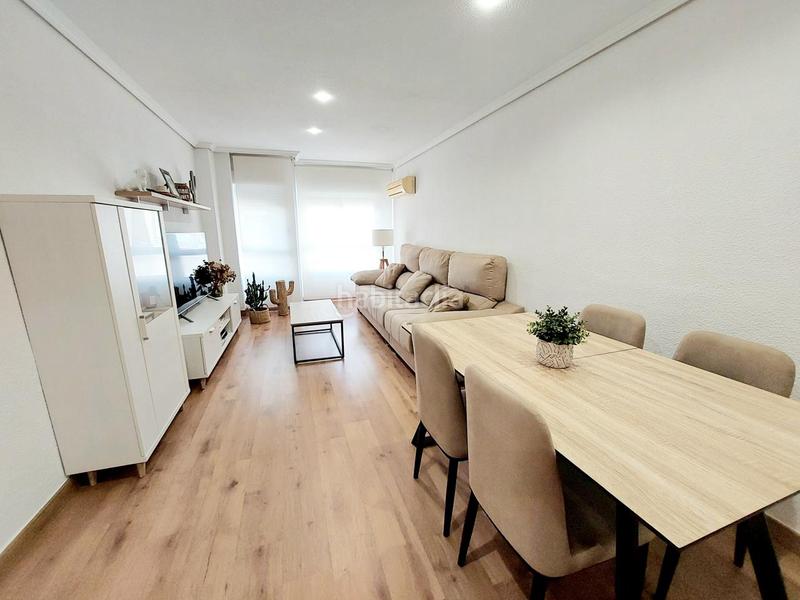 Foto 3a5dde3e-964b-4238-ad3b-0150dcc3ba8e. Appartement dans Reina Victoria - Miguel Hernández Elche / Elx