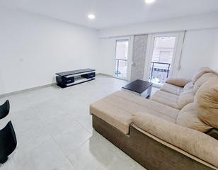 Location Appartement  Carrer del capità baltasar tristany. Alquiler luminoso piso en zona céntrica