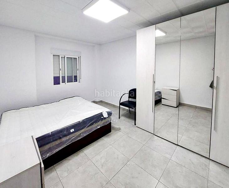 Foto 0f91080b-7e3f-40fc-bbbc-720f7d2349c6. Location appartement dans Reina Victoria - Miguel Hernández Elche / Elx
