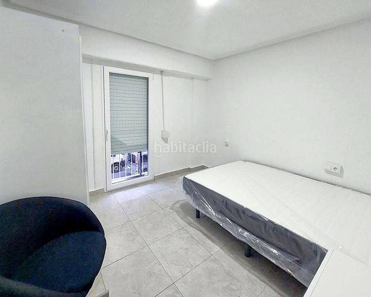 Foto 95c2ce90-2159-40bc-9db2-4c24b24297ae. Location appartement dans Reina Victoria - Miguel Hernández Elche / Elx