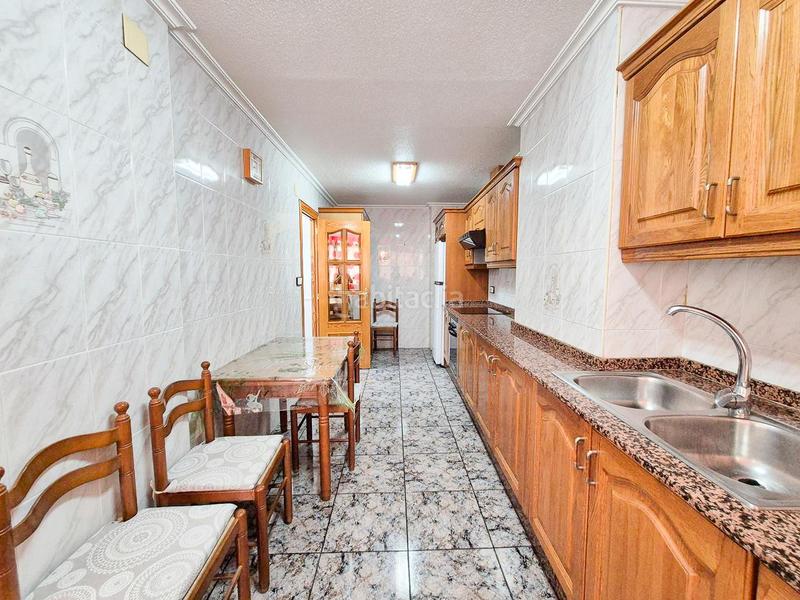Foto bb5d7a30-afe2-4285-b795-545cfc6de3f4. Alquiler piso vivienda en alquiler en zona carrús depósitos del agua en Elche / Elx