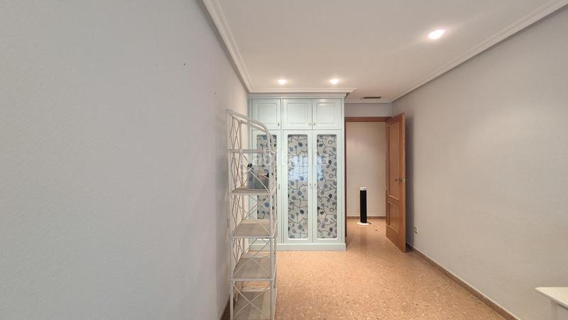 Foto e099b586-ebd4-4bee-a38f-04cebd53c76c. Ground floor in Reina Victoria - Miguel Hernández Elche / Elx