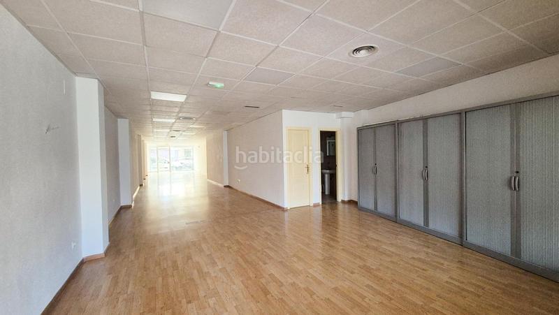 Foto d4b8488b-76dc-4059-9618-f5ffecac1912. Affitto locale commerciale in Reina Victoria - Miguel Hernández Elche / Elx