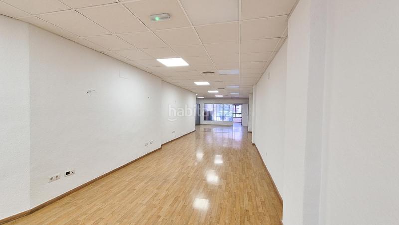 Foto 57575d5a-2590-4a90-a5f8-3afc9db24fc1. Lloguer local comercial a Reina Victoria - Miguel Hernández Elche / Elx