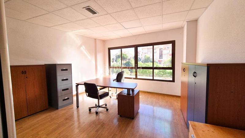 Foto c0ac7e60-e281-45fe-988f-7271ff6b5c89. Lloguer local comercial a Reina Victoria - Miguel Hernández Elche / Elx