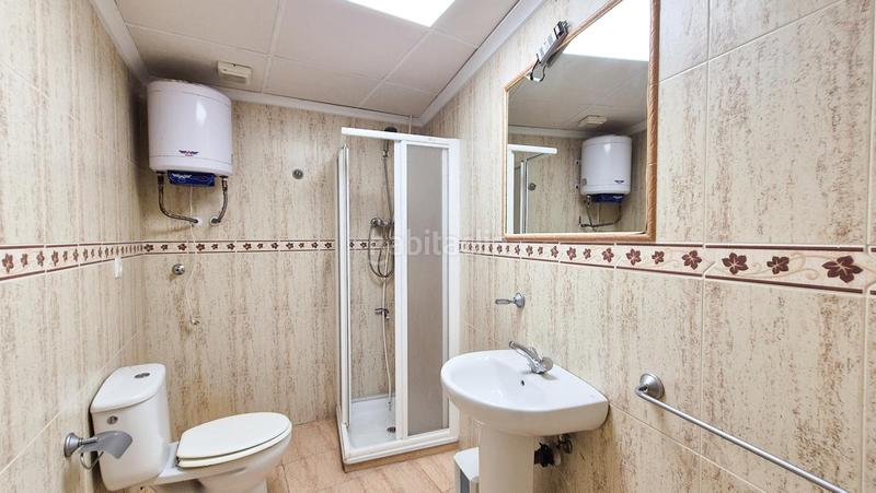 Foto ecbcc987-3dc1-4b85-be34-1f4b3f7f5dd5. Lloguer local comercial a Reina Victoria - Miguel Hernández Elche / Elx