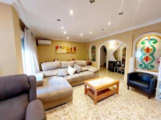 Appartement à Plaza Crevillente - Antiguos Juzgados - El Asilo. Se vende amplio piso en zona el pla  plaza de crevillente