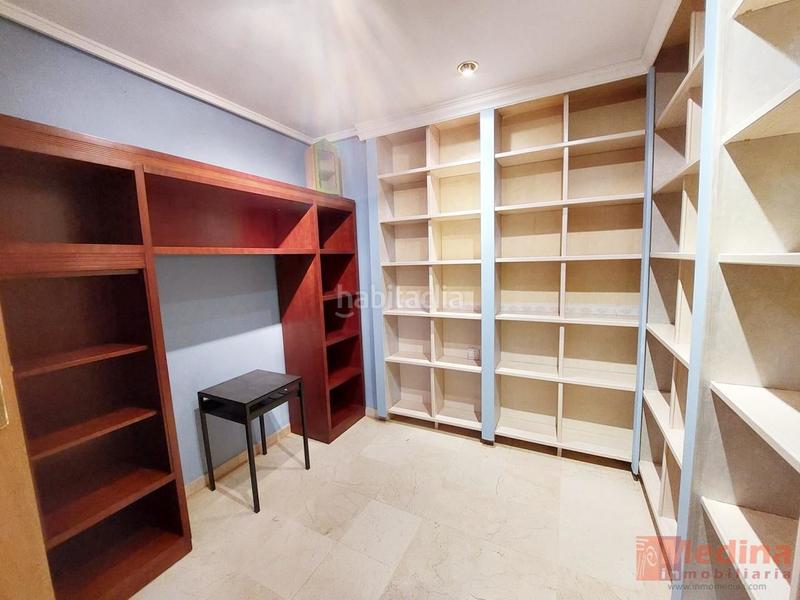 Foto 9e0a34c6-8222-48b4-8f8e-5714138d3190. Rent flat in Reina Victoria - Miguel Hernández Elche / Elx